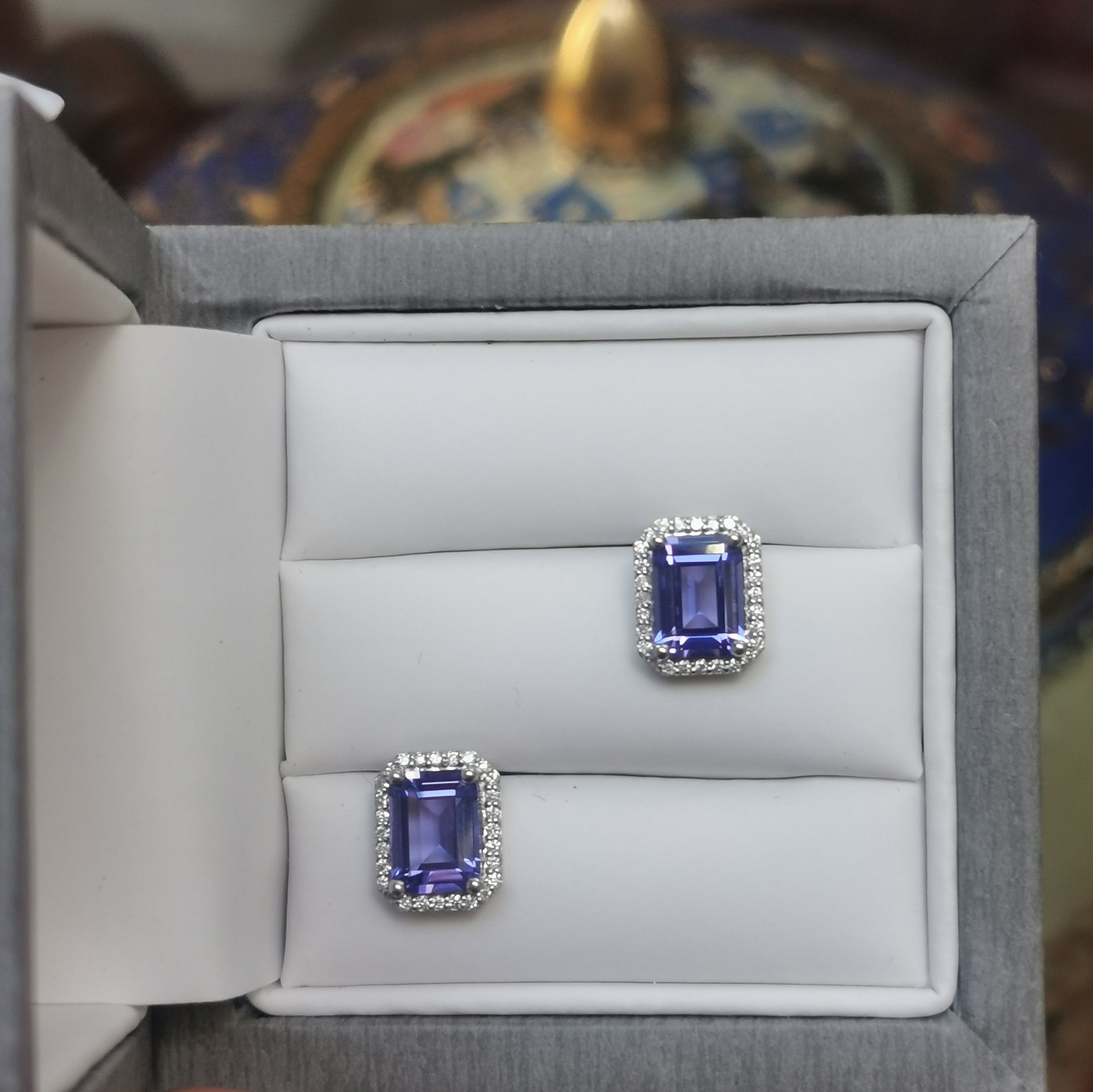 Обеци с диаманти и Танзанит 3.27 карата